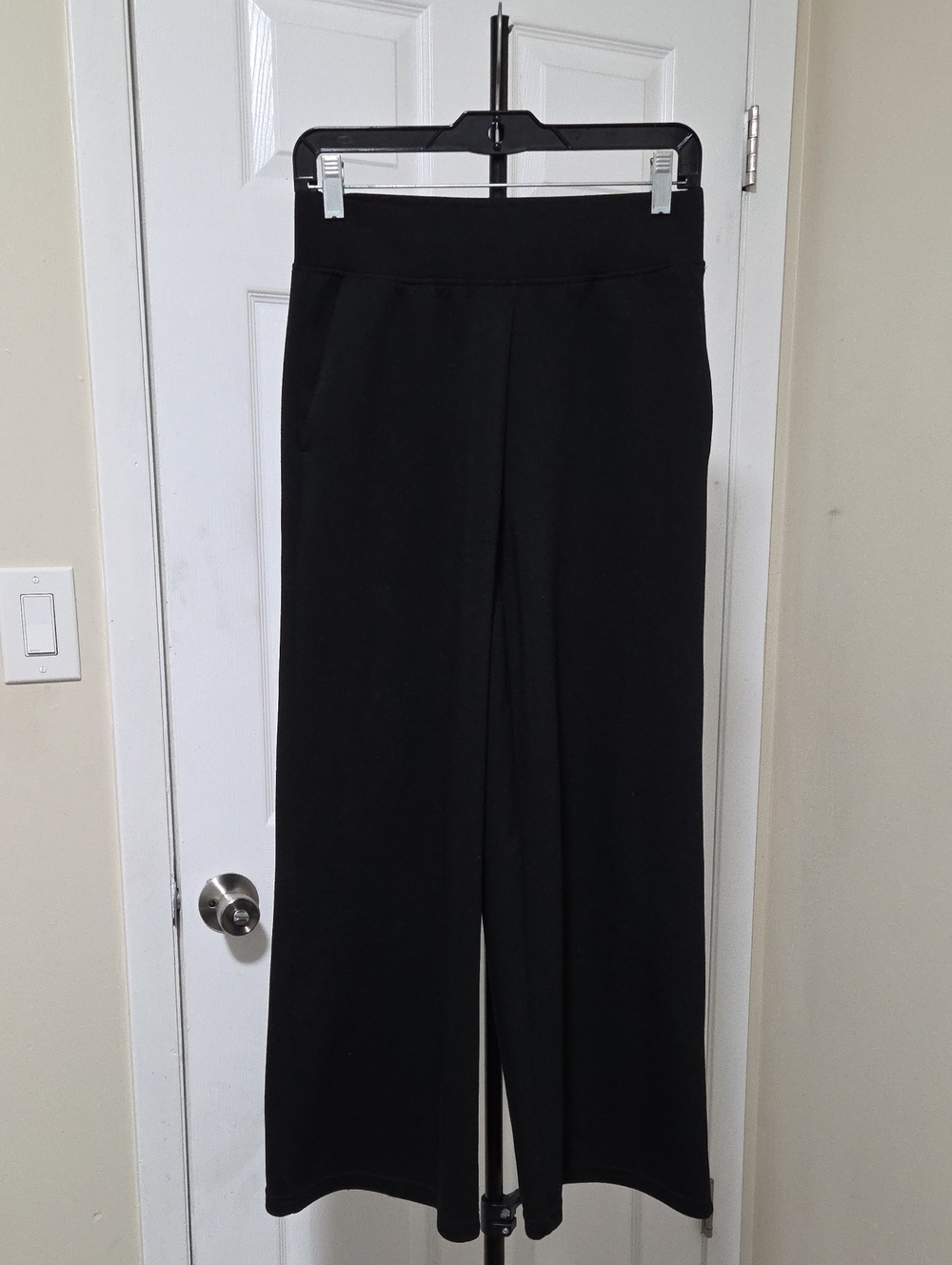 Hyba Wide-Leg Pull-On Pants — Black